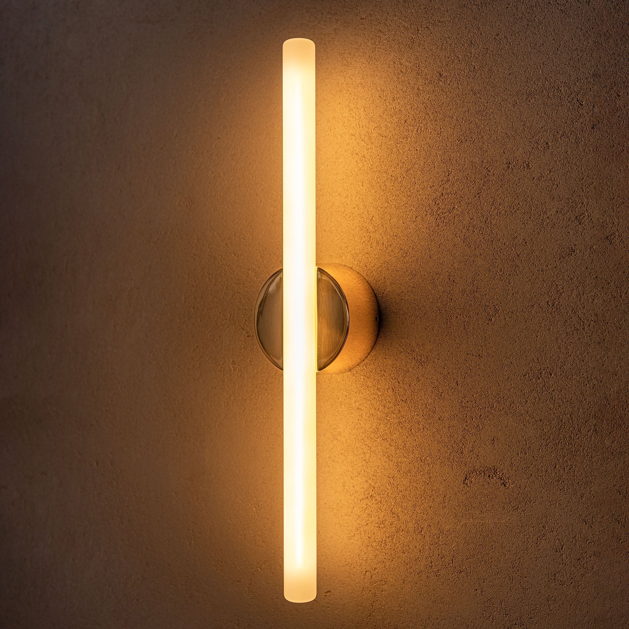 Kilter 1.0 Wall Light in Solid Brass, wall plate mount detail