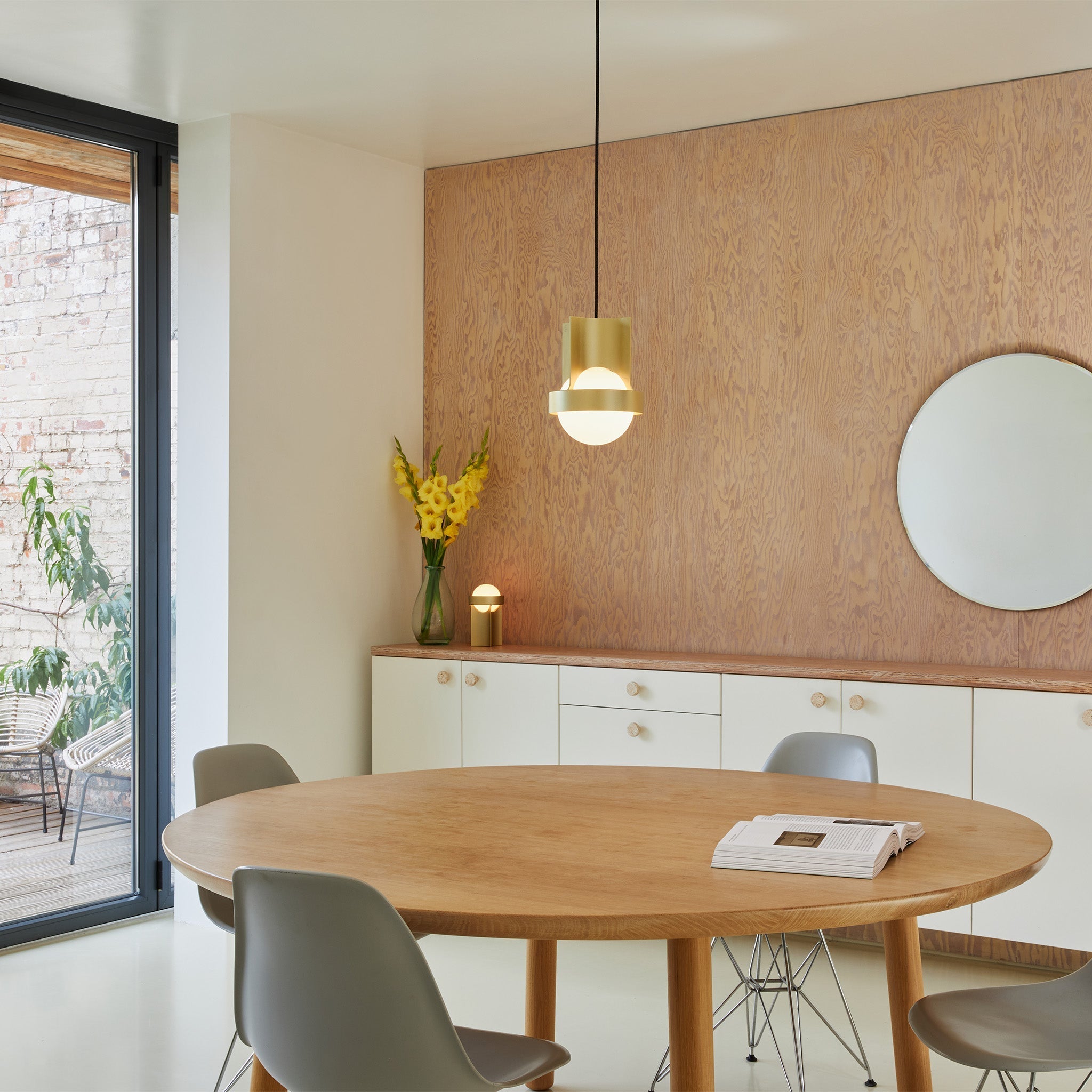 Loop Single Pendant in Gold, dining room lifestyle