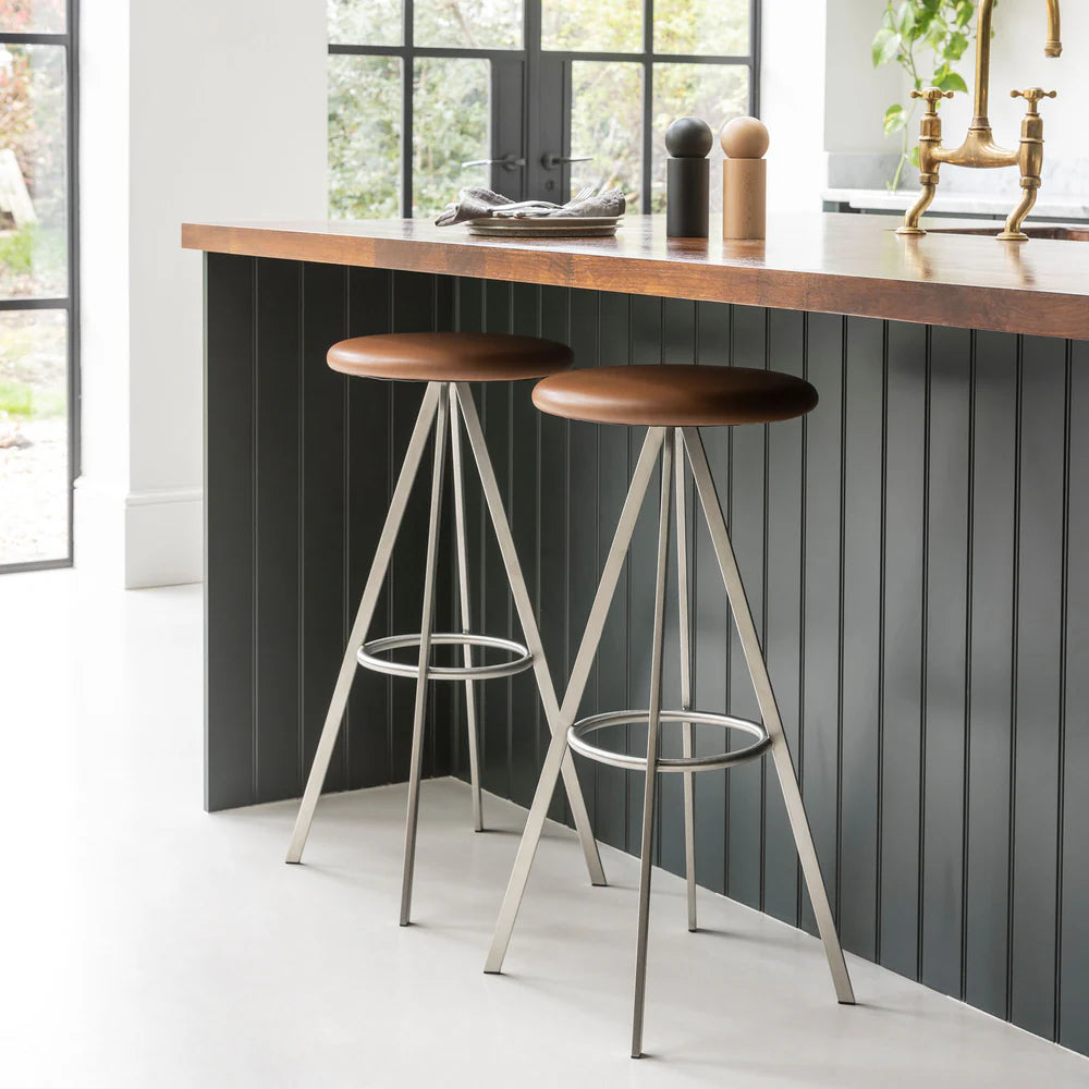 Quad-Space Counter Stool