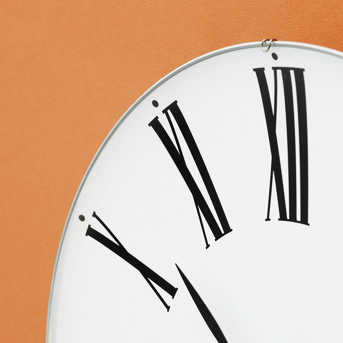 Arne Jacobsen Roman Wall Clock White/Black