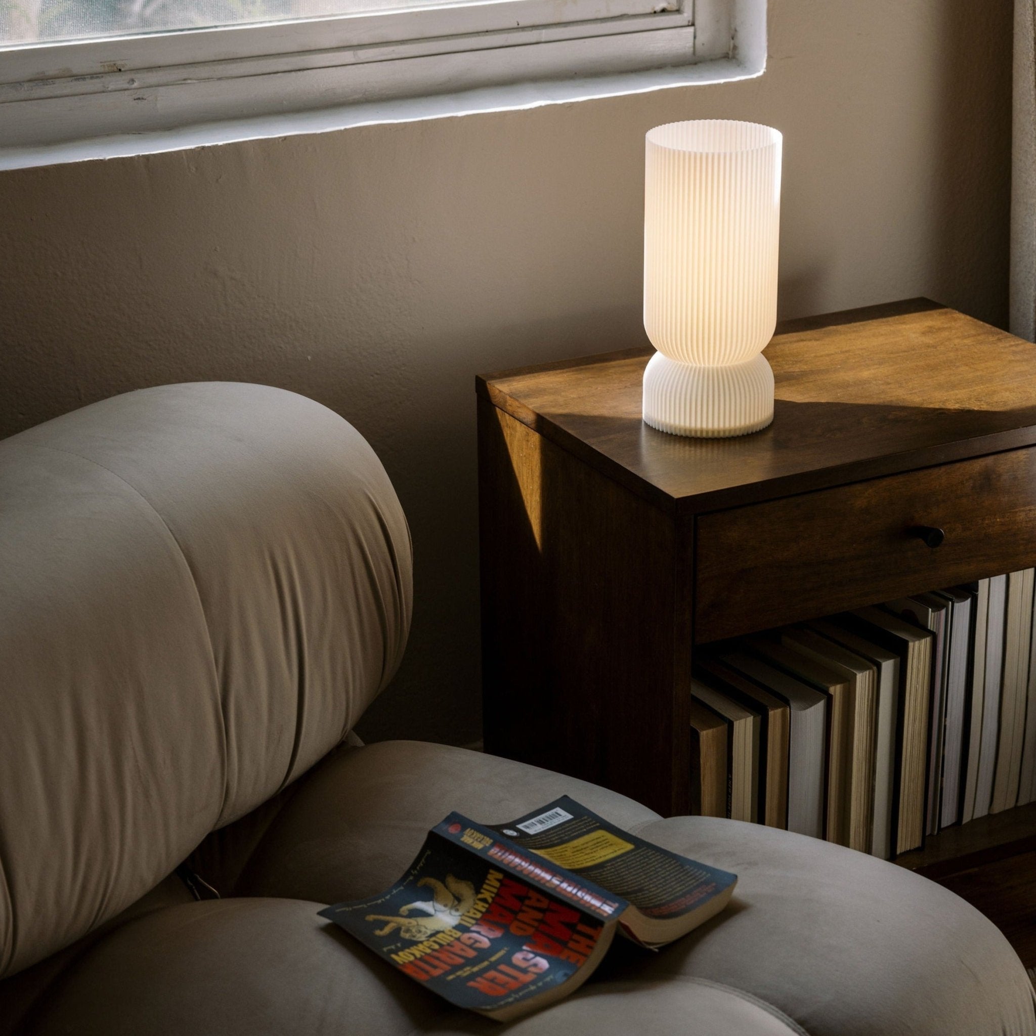 Stance Table Lamp