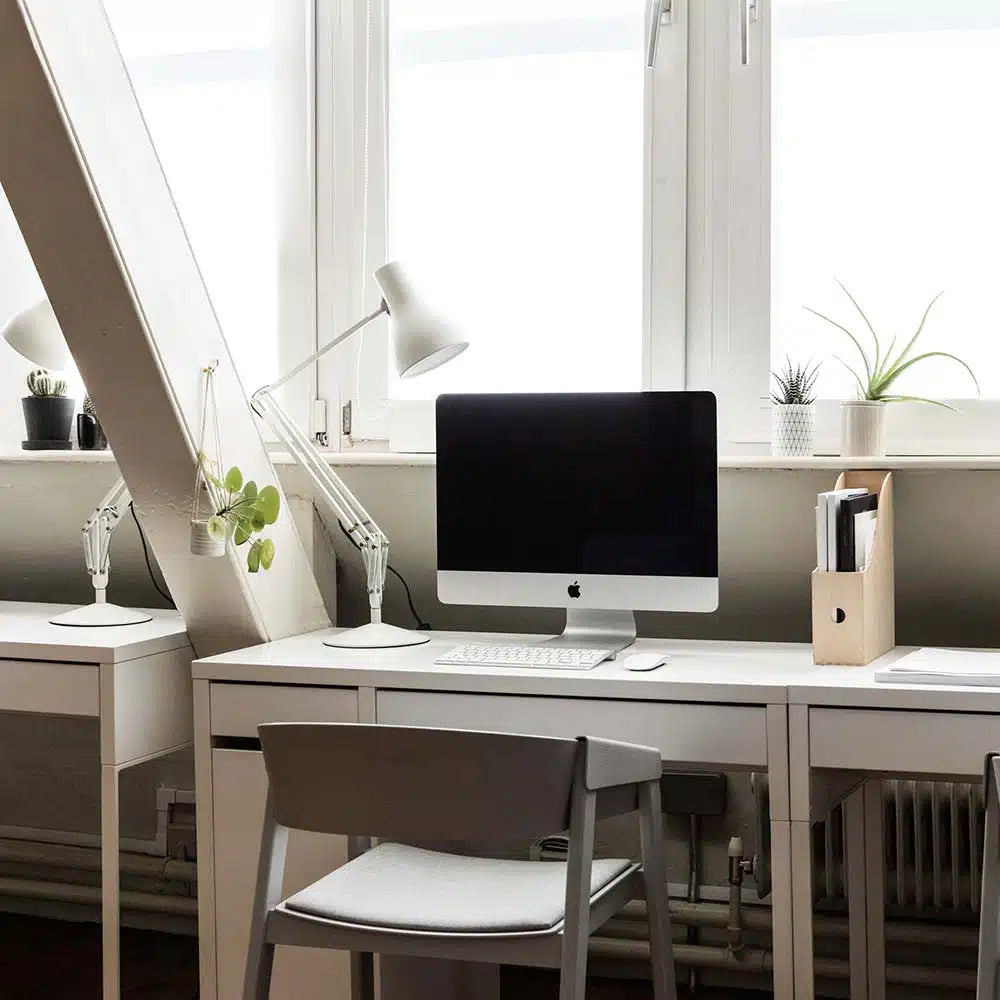 Type 75 Desk Lamp