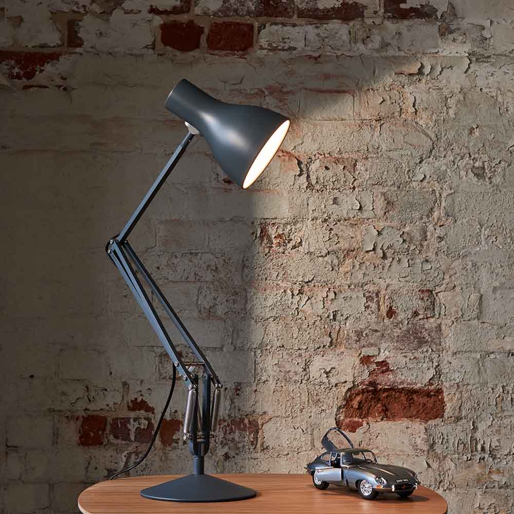 Type 75 Desk Lamp